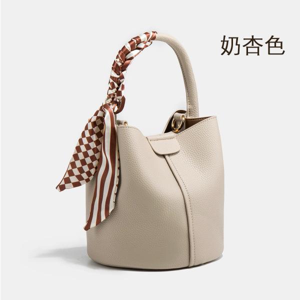 Bucket Bag Women'S Bag Fashion Public Design Commuter Bag Handbag Grade Sense Messenger Women'S Bag