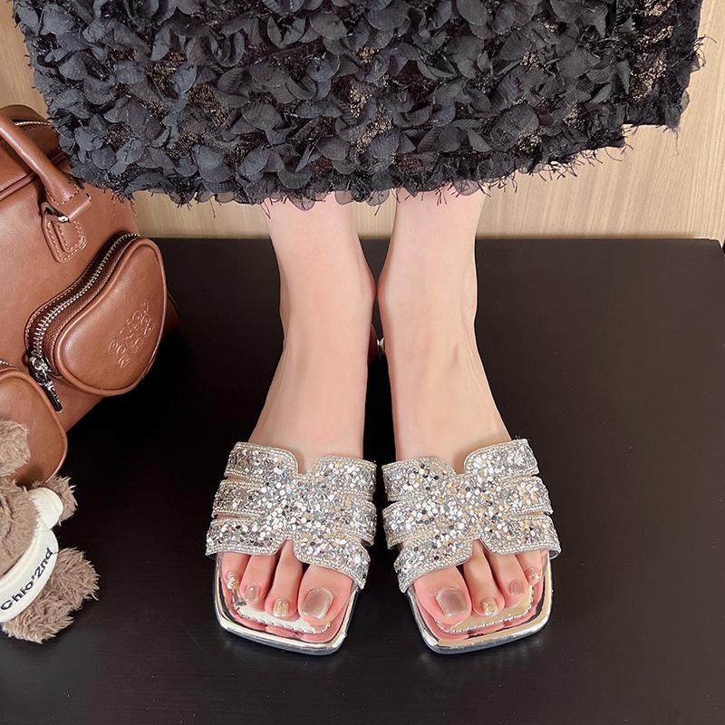 Foreign trade large-size flat-bottomed slippers for women to wear 2024 new square-headed open-toed beach cool slippers for women