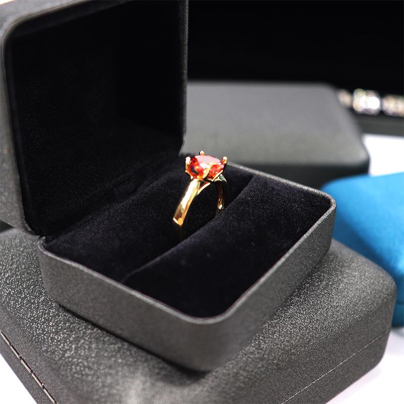 Kulatý roh PU kožená šperkovnice na prsteny, náhrdelníky a náramky