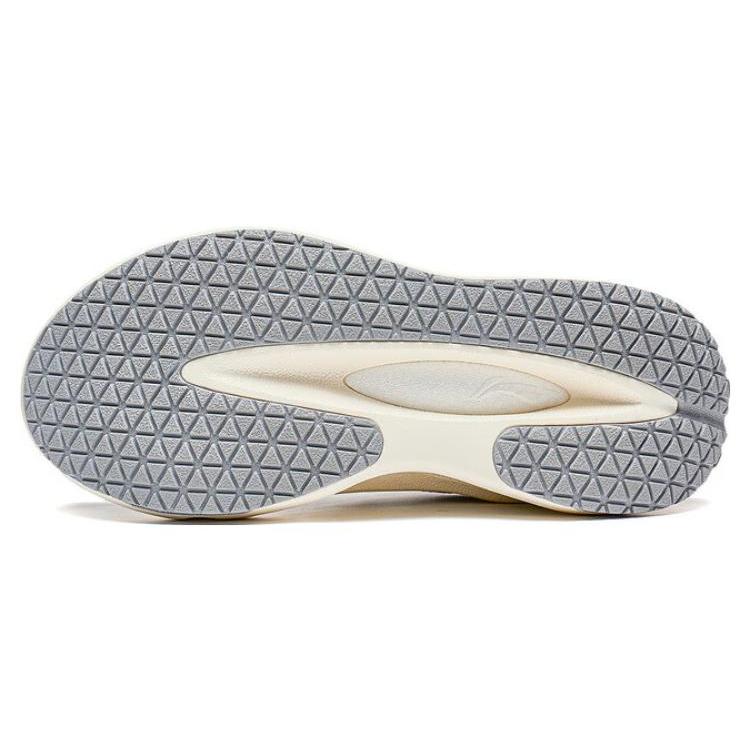 New LiNing Yun You Ocra Cushioning Anti Slip And Wear Resistant Low Top Casual Shoes Unisex Ecru AZGT087-2