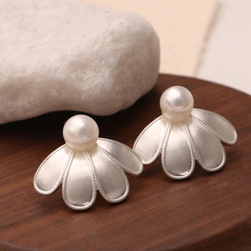 

Серьги с натуральным пресноводным жемчугом