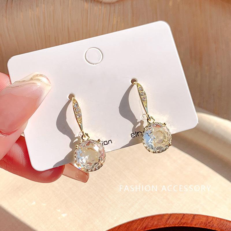 

Retro Hepburn Round CZ Crystal Drop Earrings for Women Temperament Pendientes Simple Zircon Trend Creative Accessories