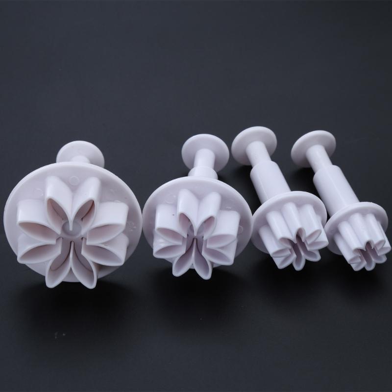 Set of 3 DIY Fondant Mold Multi-Shapes Fondant Stamps Kitchen Baking Tools Plastic Material Baking Supplies for Children