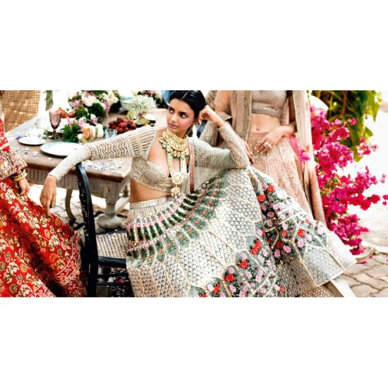 

Новая привлекательная и сильно вышитая лехенга с блузкой и дупаттой. (чоли)(СИНИЙ)