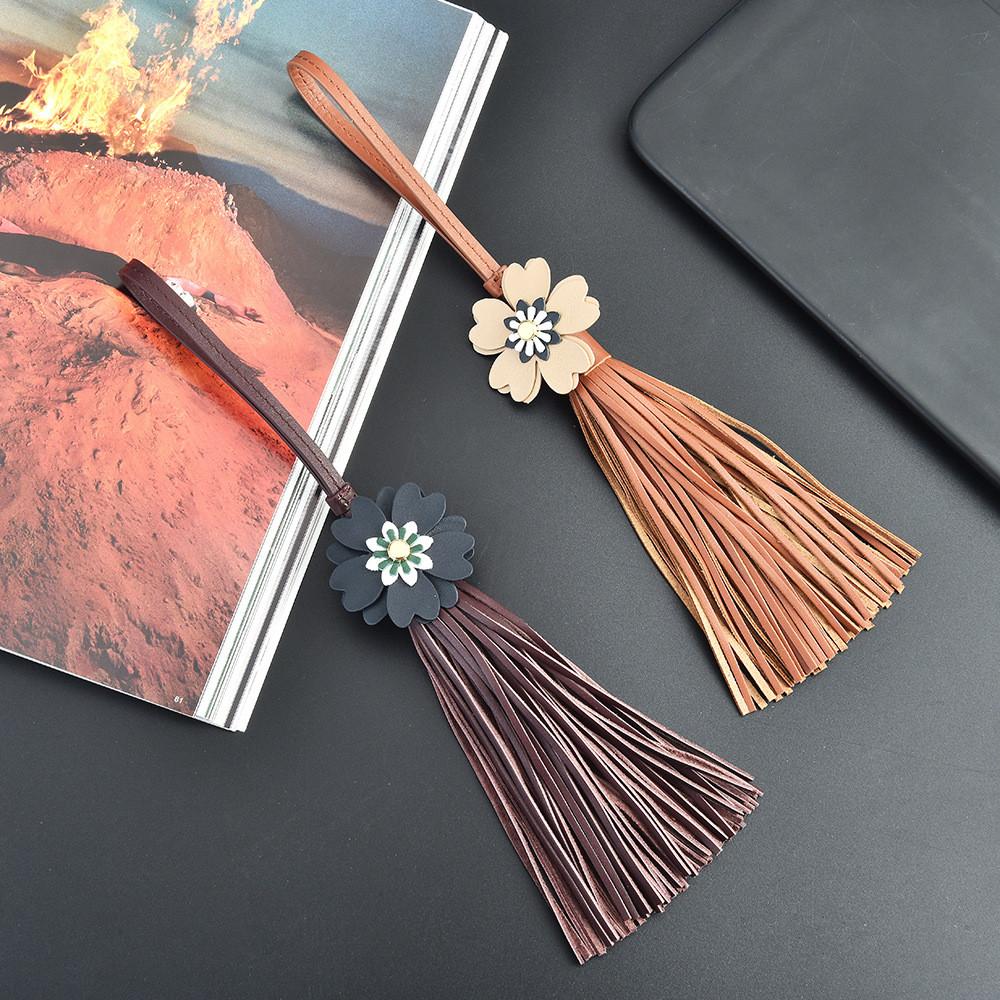 Minimalist Flower Keychain Woven Bag Charm With Faux Leather For Women