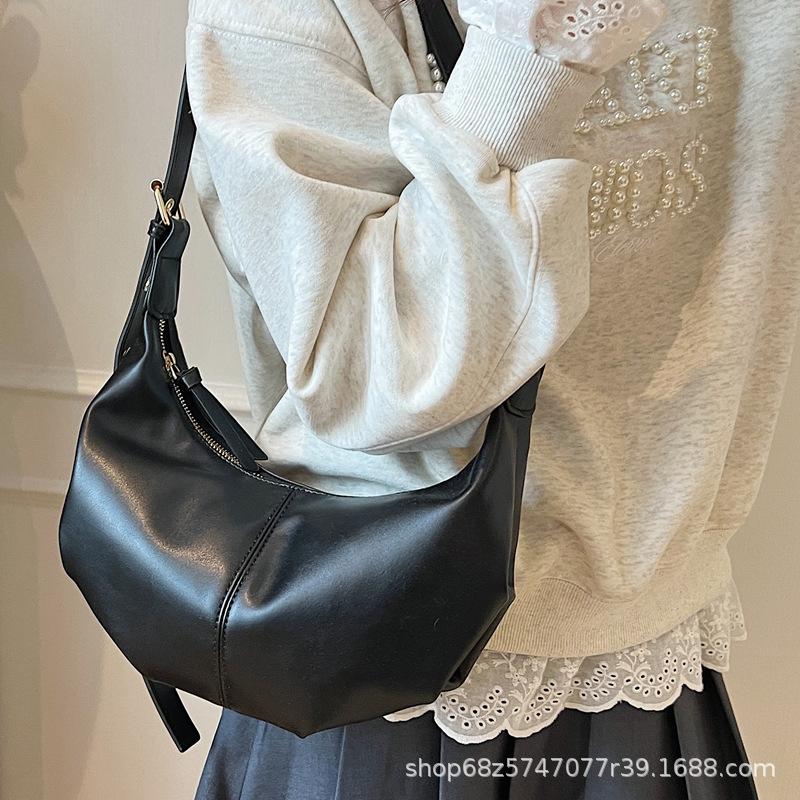 Premium texture soft leather bag female paint leather live broadcast explosion crossbody dumpling bag niche design single shoulder dumpling bag