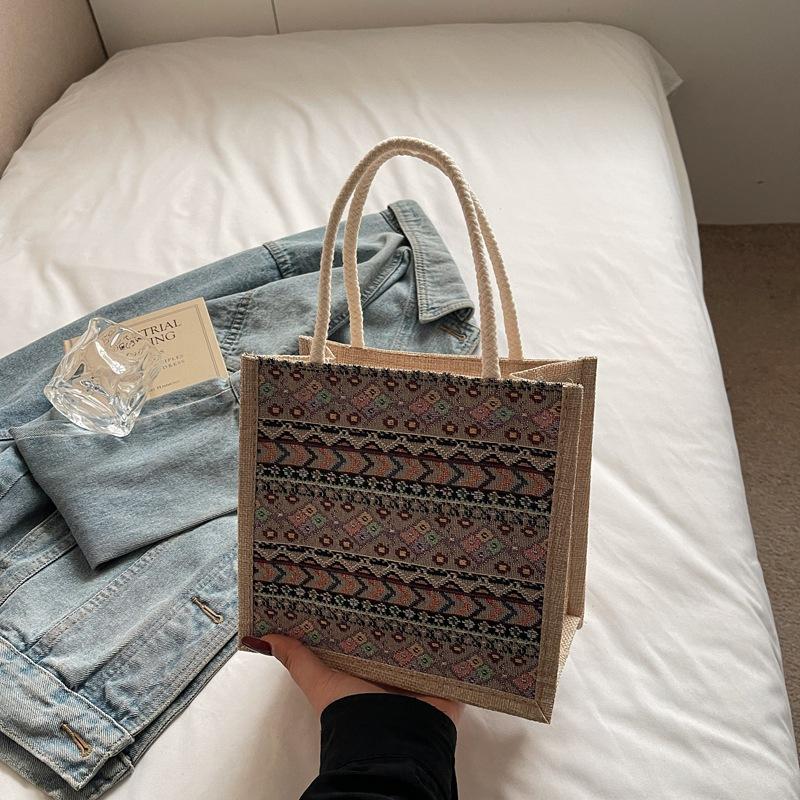 Food Bento Bag Wear-Resistant Portable Shopping Bag Printed Canvas Bag Comfortable For Shopping Commuting Gifting