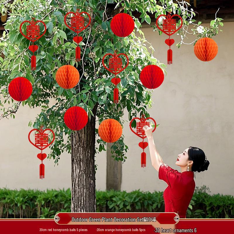 Rustic Courtyard Lantern Pendants for Tree Decoration - Wedding and New Home Outdoor Ornaments