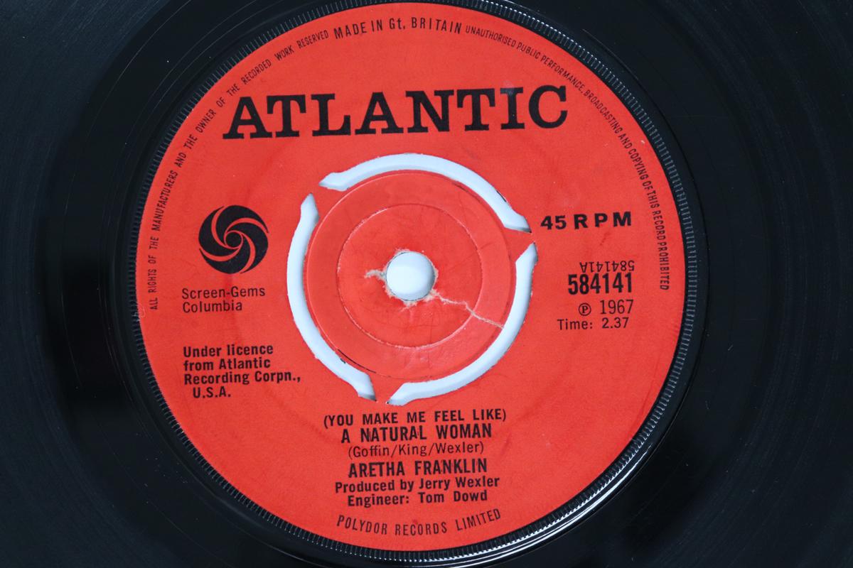 

7-дюймовая пластинка АРЕТА ФРАНКЛИН - (Ты заставляешь меня чувствовать себя как) A Natural W 584141 ATLANTIC 1967 UK Соул/Фанк Б/У