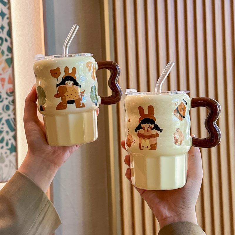 Birthday gift for girls, retro girl straw ceramic cup, cute mug with lid, girlfriend's souvenir gift box.