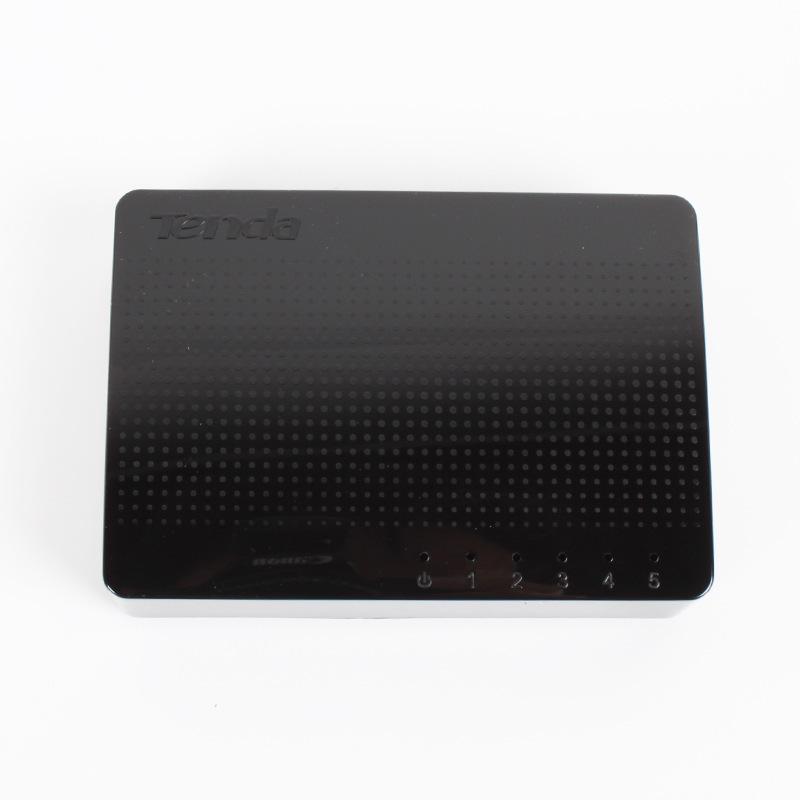 Tenda SG105 5-Port Gigabit Network Switch with IP55 Protection
