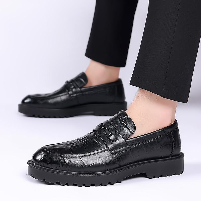 Mode Frühling Herbst Krokodilmuster Plateau Leder Herrenschuhe Designer Britische Business Slipper Mann Mode Freizeitkleidung Schuhe Männlich