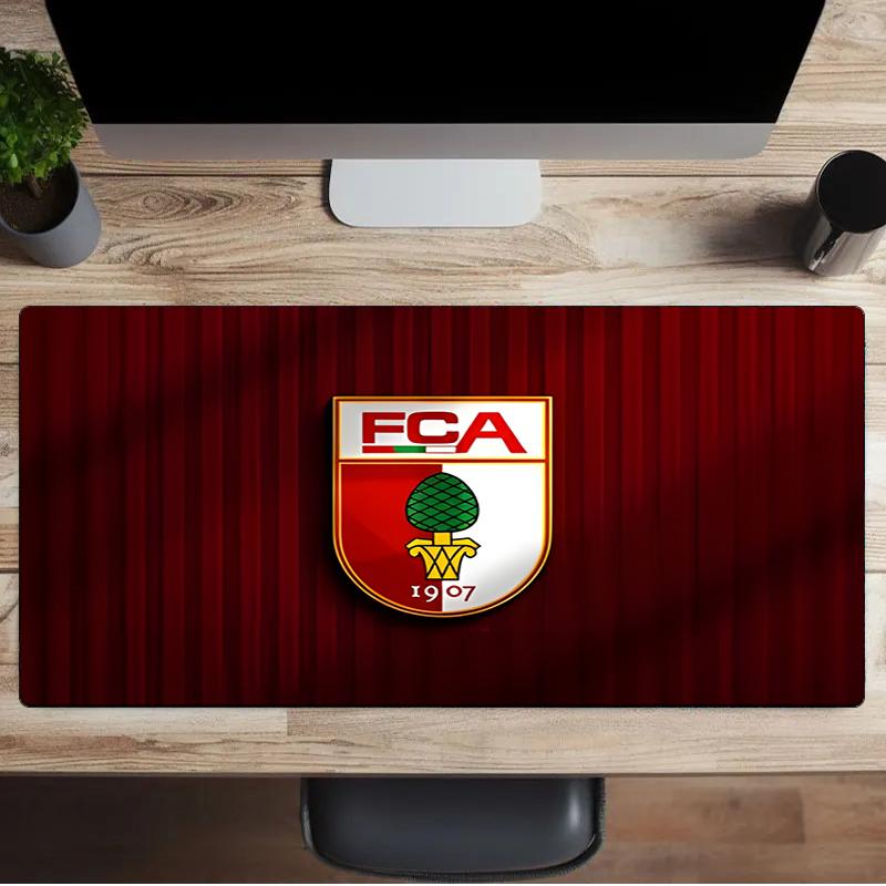 Augs-burg Fußball Wappen Mauspads, Gaming-Mauspad, Tastaturmatte, Schreibtischdekoration für Computer-Notebook, Fan-Geschenk, Geburtstagsgeschenk