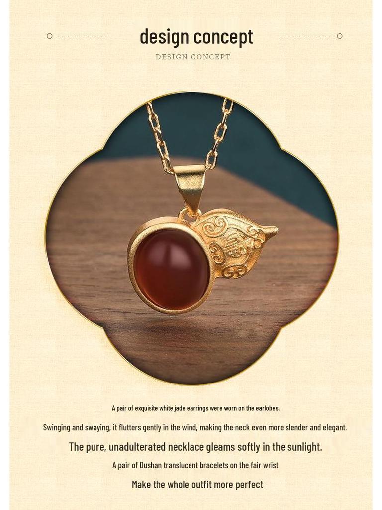 Halskette mit Anhänger in Ethno-Stil aus natürlichem Chalcedon in Kürbisform