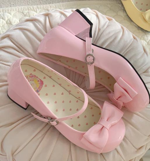 

[Spot] Туфли на среднем каблуке в форме сердца, маленькие рулетики, рулетики с цветком, жареный рис, симпатичная девушка в стиле Лолиты, с круглым бантом на голове 34 розовый