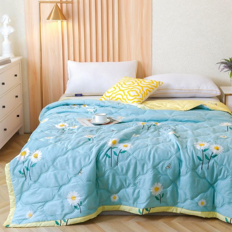 Summer Thin Quilt Comforter Soft Air Conditioning Four-season Quilt/Duvet/Blanket Bed Duvets 150 Single Bed Quilt Bedspreads