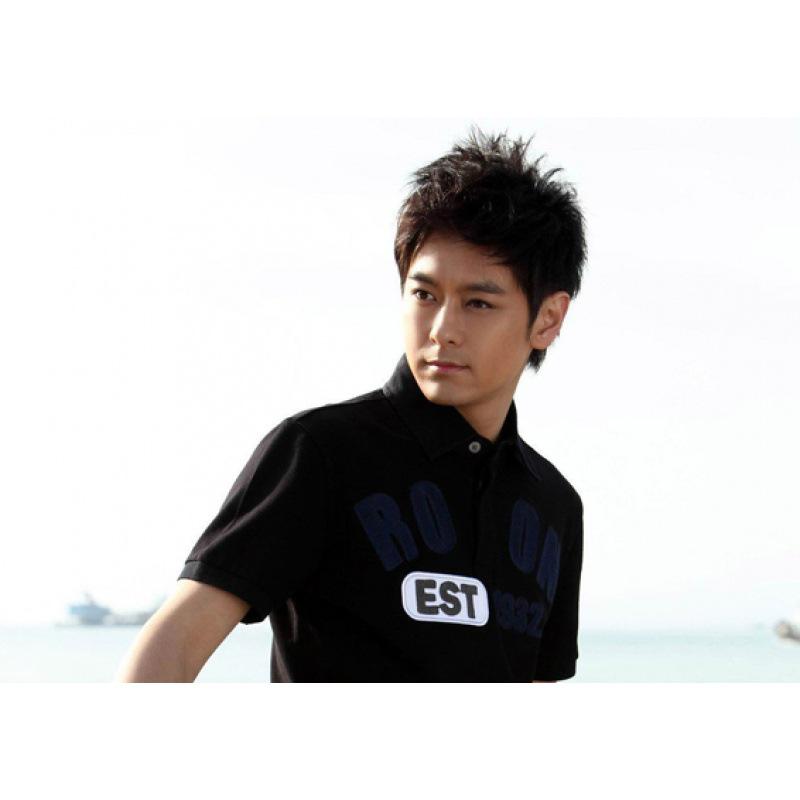 

Lin Zhiying Taiwan Male Singer Poster with Frame - Home Décor for Bedroom, Bar, or Study Yellow Kraft Paper (No Glue) 30X42 cm