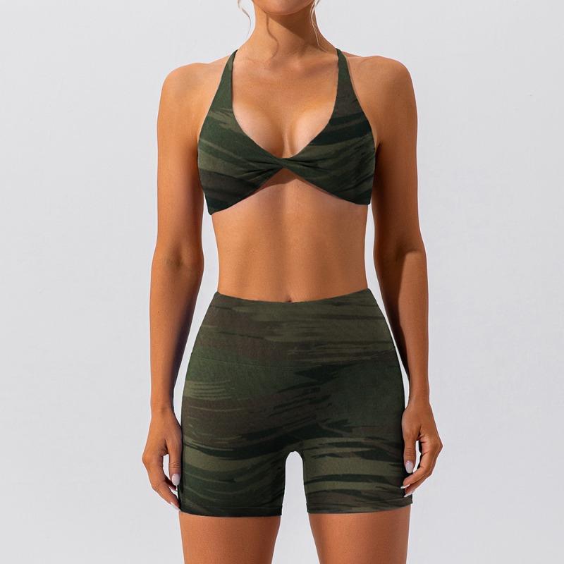 

Короткий женский комплект для йоги XL камуфляж зеленый