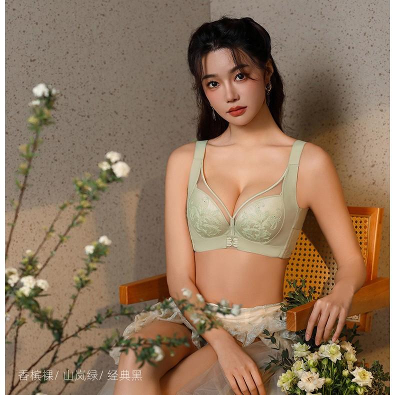 Large size embroidered tube top bra, large chest showing small thin cup underwear, close sub-breasts, wide shoulder straps, soft steel ring adjustment