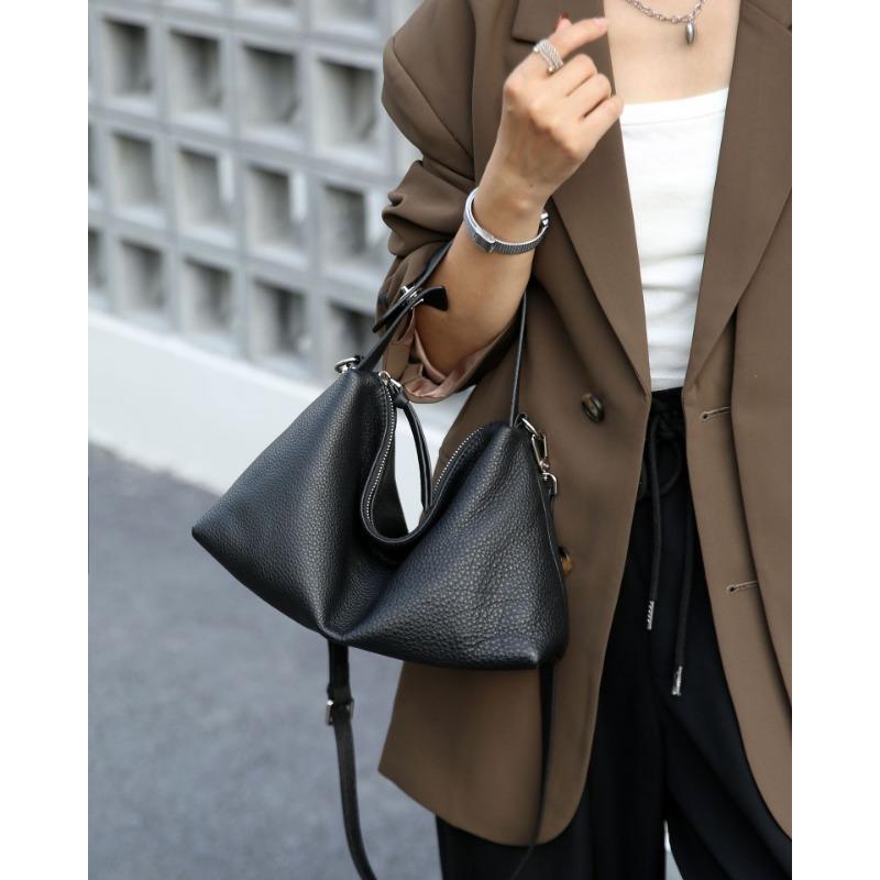 

Женская сумка через плечо из коровьей кожи большой вместимости из мягкой кожи чёрный