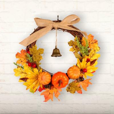 Ghirlanda autunnale del Ringraziamento, festa del raccolto, campana, foglia d'acero, zucca, porta, finestra, decorazione natalizia