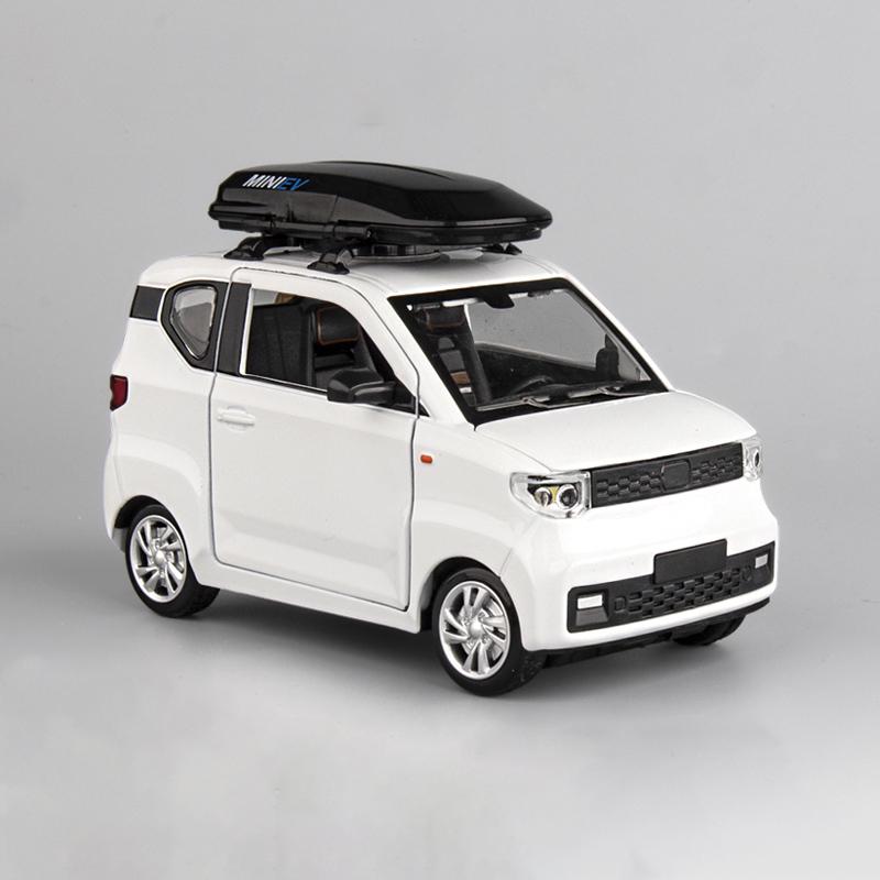 

1:24 игрушечных автомобиля WuLing MINI EV, литой под давлением сплав металла, модель автомобиля для модели, игрушечный автомобиль с откатом, миниатюрные весы, подарок на день рождения