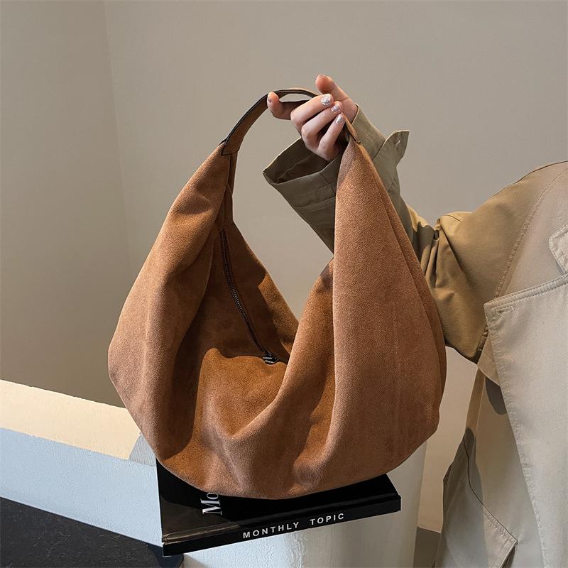 Casual relaxation large-capacity bag women's autumn and winter commuting shoulder bag suede tote bag