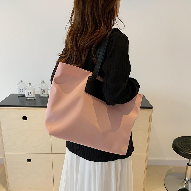 Stylish And Simple Large Capacity Tote Bag For Women Trendy Shoulder Bag Nylon