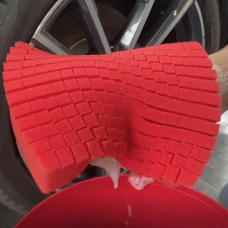 Car-specific car wash cleaning - Soft, non-deformable and absorbent sponge for car cleaning красный