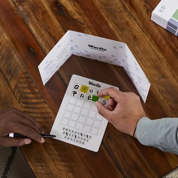 English Version Cards Wordle The Party Board Gamesparty Games Scrabble Board Games
