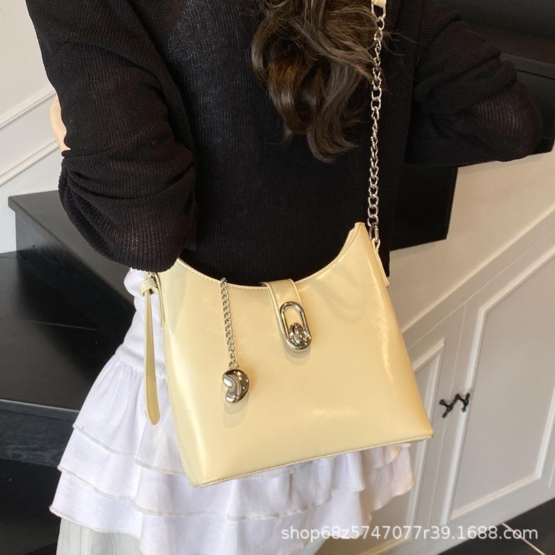 Underarm Bag Women's 2025 New Fashion Niche Design Commuter Bag Is Popular This Year, Shoulder Messenger Bag