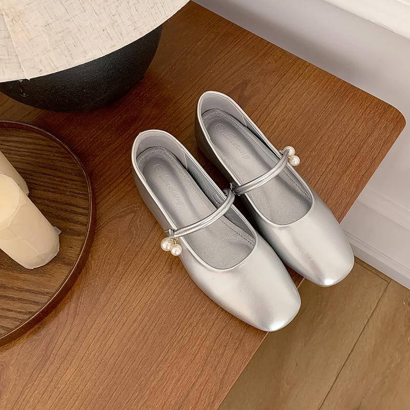 Mary Jane Shoes Women's 2025 New Pearl Soft Sole Shallow Mouth Inner Height Increase New Chinese Single Shoes Sweet Wind 3233 Single Shoes