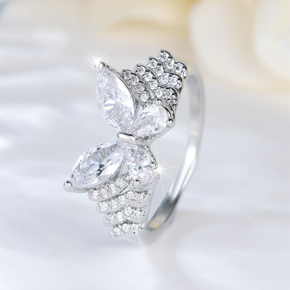 Elegant White Zircon Butterfly Rings for Women Simple Silver Color Wedding Band Gifts Jewelry