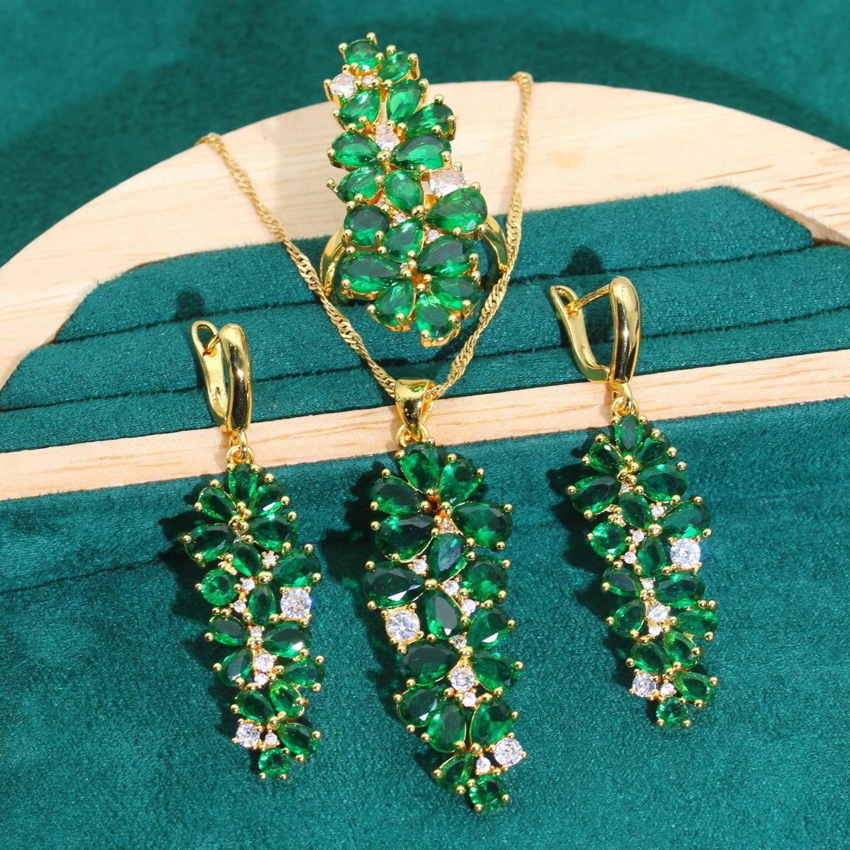 

Ювелирные изделия Европа и США Горячие антиаллергенные AAA Циркон ожерелье серьги кольцо золотой комплект ювелирных изделий 10 yards