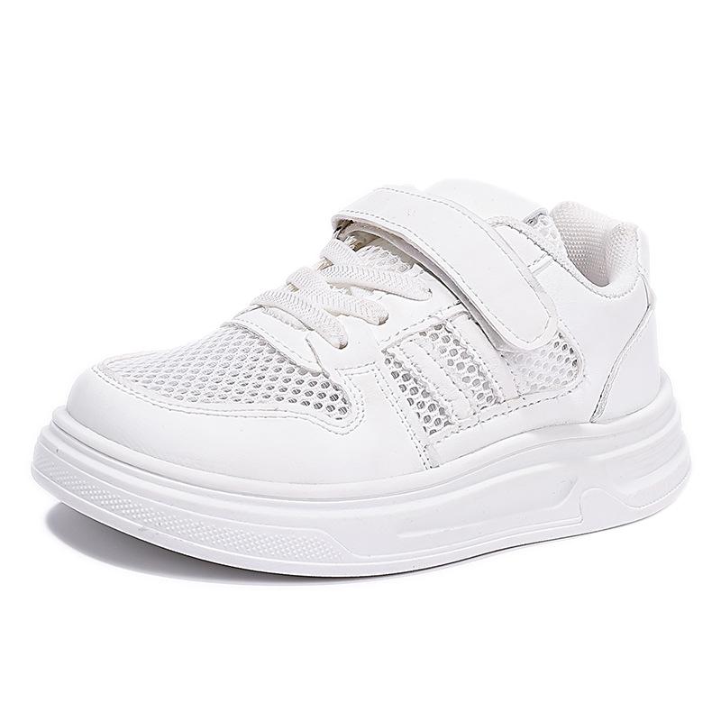 Children's Day event designated boys' white sneakers, girls' breathable mesh dance shoes, and soft-soled sneakers for older children