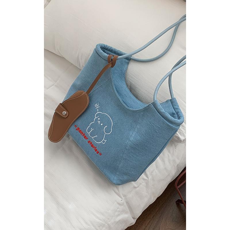 

Bag Korean Lazy Wind Large Capacity Shoulder Bag Women s 2025 Spring Season Simple Denim Class Tote Bag синий