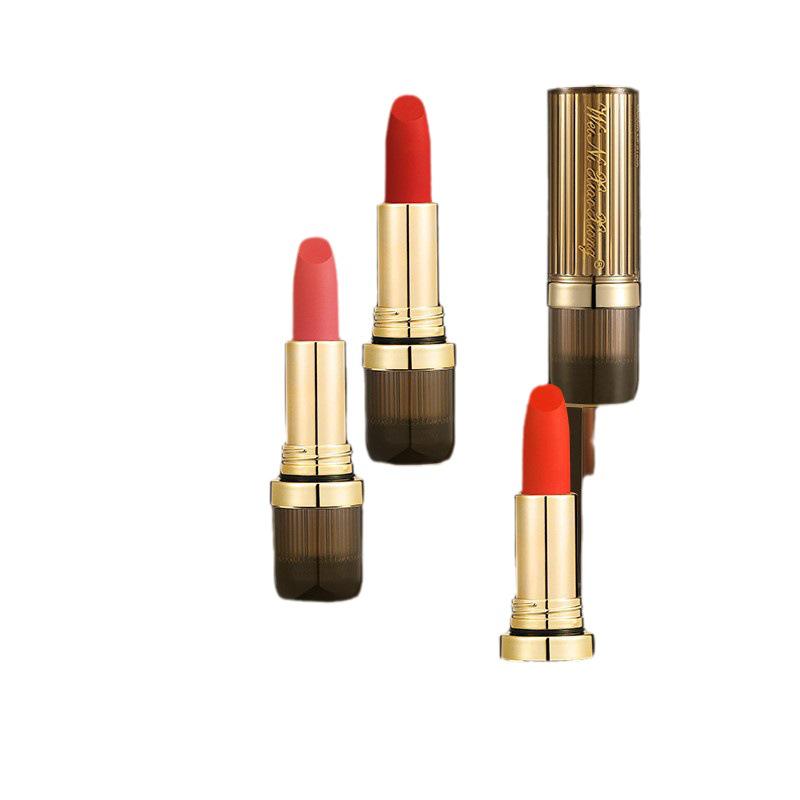 

Матовая помада Винни Пух - Оттенок Молочный чай No. 2