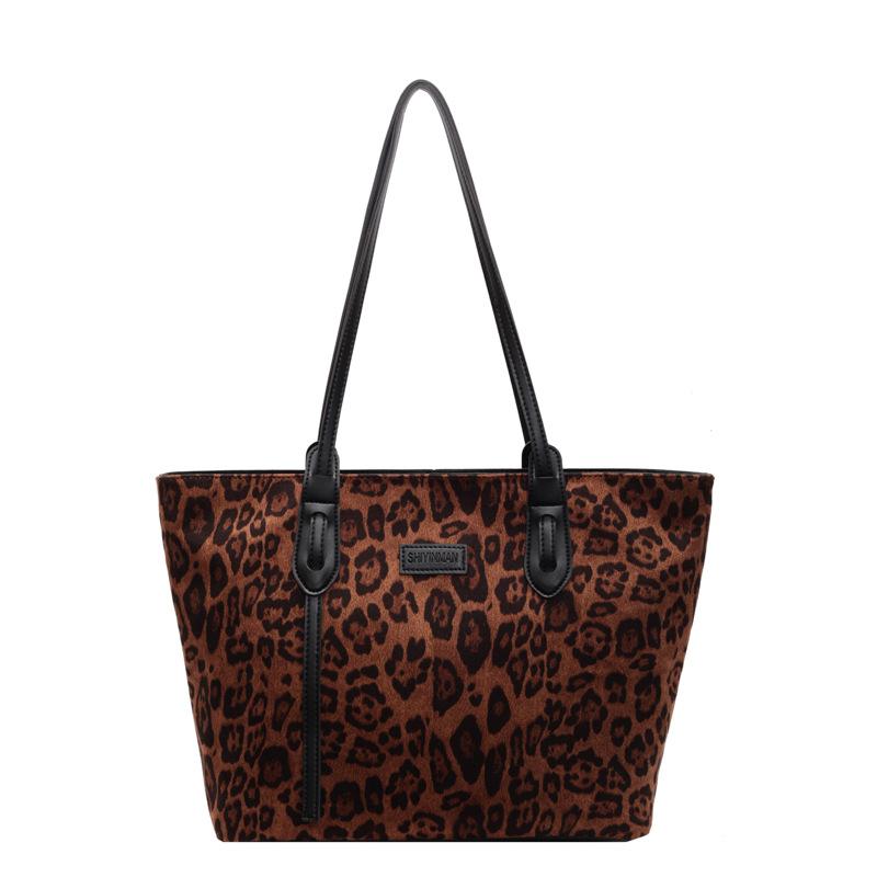 Large capacity bag 2025 new versatile student class commuting shoulder bag women's bag high-end leopard print tote bag