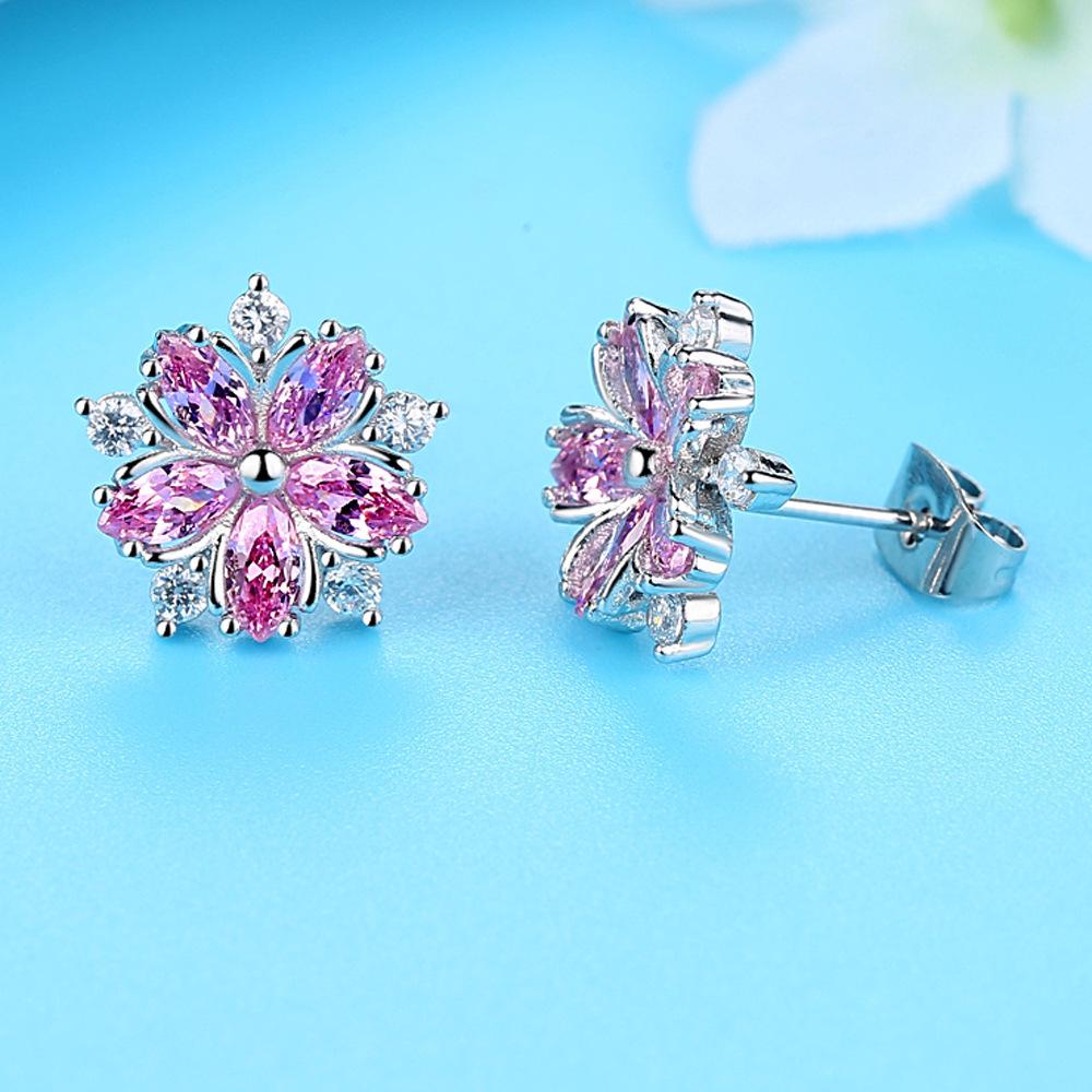 Exquisite Blume Mikro-Eingelegt Süßes Temperament Kleine Blume Ohrringe Clubic Zirkon Rosa Blütenförmige Ohrstecker