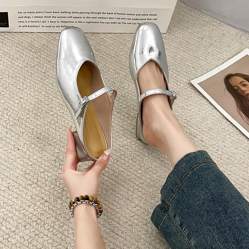 

Современные тапочки на квадратном каблуке средней высоты, летняя женская обувь для улицы, распродажа 2024 года, новые однотонные лаконичные женские тапочки на мелкой подошве