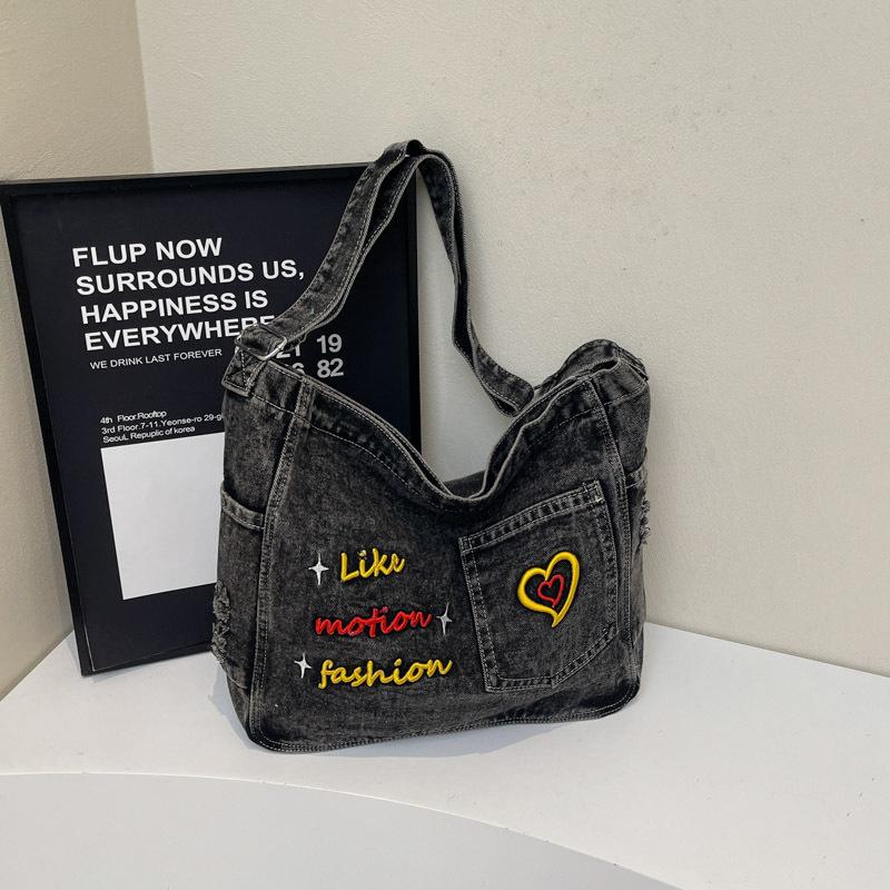 

Trendy Simple Heavy Embroidery Washed Denim Crossbody Bags Women Vintage Casual Large Capacity Tote Shoulder Bags Commuting Bag чёрный