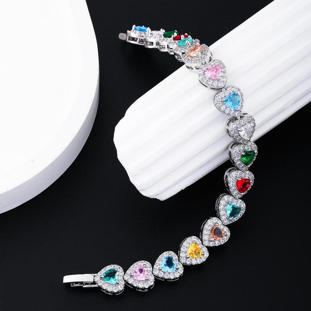 Super Sparkling Color Love Zircon Full Diamond Bracelet, Simple Design, Clear and Cold Feeling, French Court, Light Luxury Design Handpiece