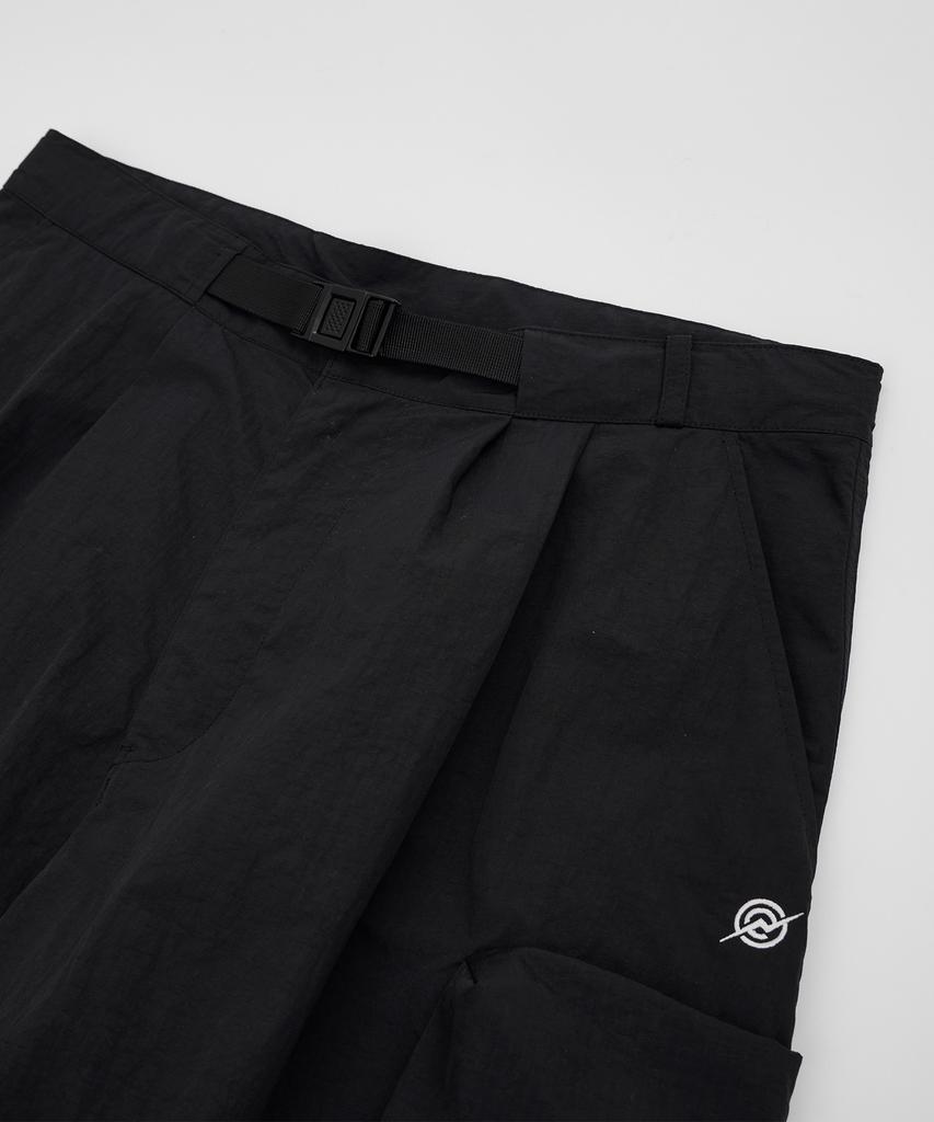 Kallapataleu Nylon Ankle Zipped Cargo Pants - Black
