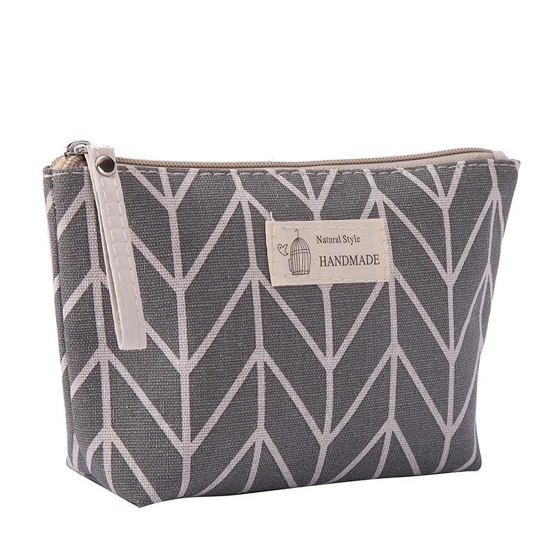 Cartoon Fabric Zipper Makeup Bag, Multifunctional Canvas Printed Wash Bag, Fashionable Lipstick Makeup Product Storage Bag