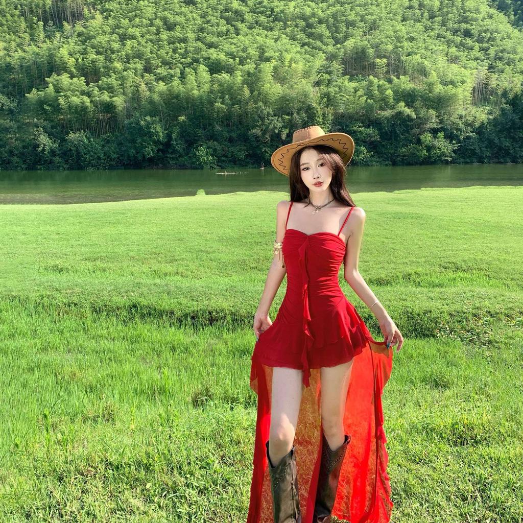Xinjiang West Sichuan Qinggan Desert Wear Spice Girl Holiday Wind Red Lotus Leaf Edge Waist Trailing Suspender Dress Women