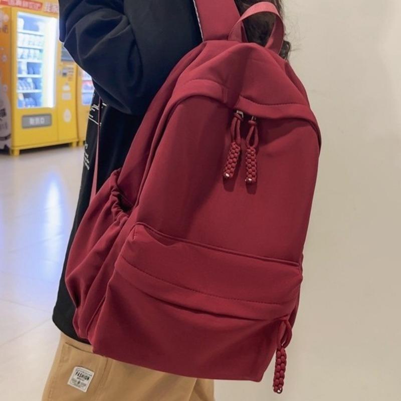 A Large-capacity Backpack for Junior High School Students and A Lightweight Backpack for Senior High School Students