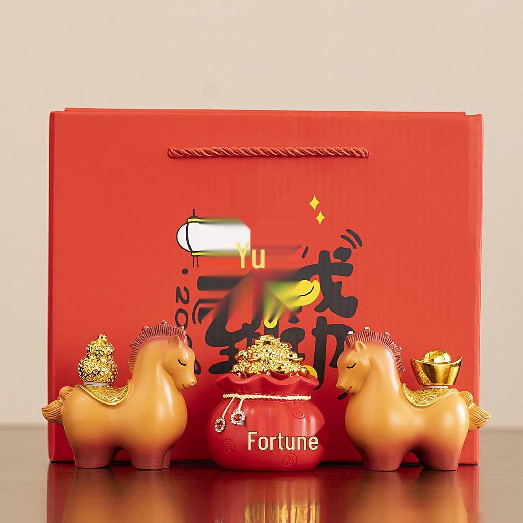 Geschenke zum Jahr des Pferdes für Unternehmen: Souvenirs für Geschäftsveranstaltungen, Jahrestagungen, Neujahrsgeschenke für Kunden und Mitarbeiter