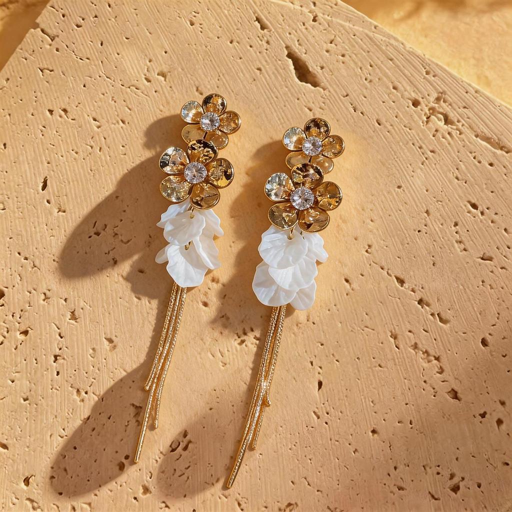 Elegant Zirconia Flower Tassel Stud Earrings - Light Luxury Fashion Accessory for Women