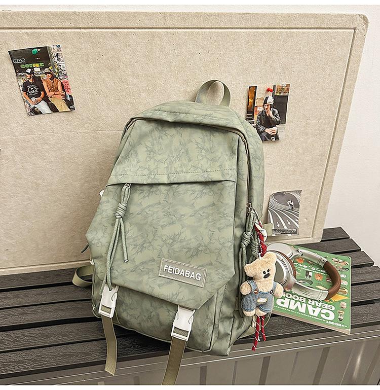 School bag 2025 new backpack light leisure simple outdoor travel backpack junior high school large capacity versatile school bag