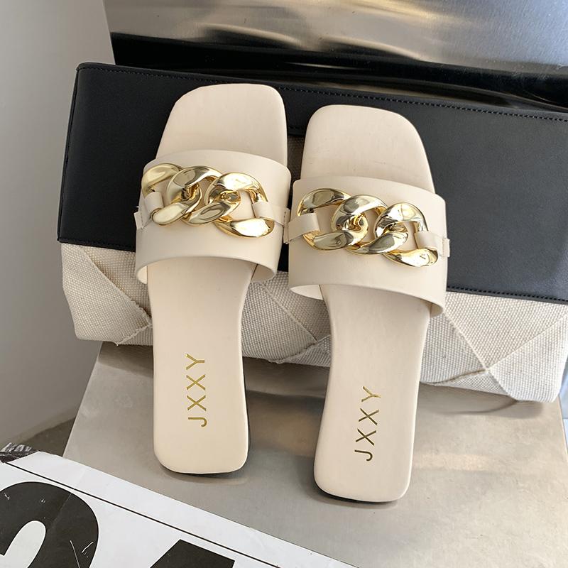 Mode 2024 Neue Mode Damen Hausschuhe Eckige Zehenkette Hausschuhe Flache Pantoletten Strandsandalen Zehentrenner Metalldekoration Freizeitschuhe